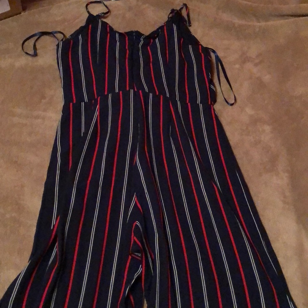 Clothes - Picture 2 of 3